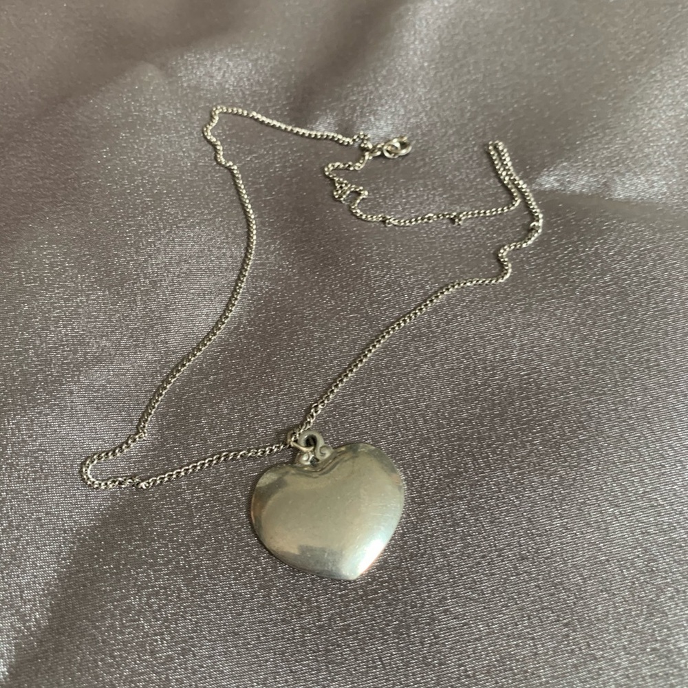 Kirk Stieff Fine Pewter Heart Necklace - Vintage - Picture 1 of 4
